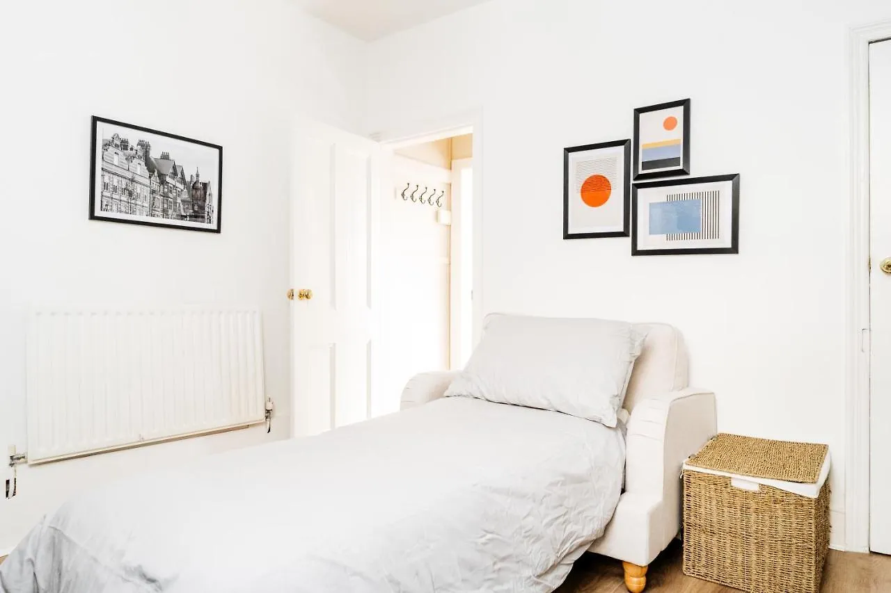 Alice'S Central Stay: Parking + Close To The Motor Point Arena Nottingham 0*,